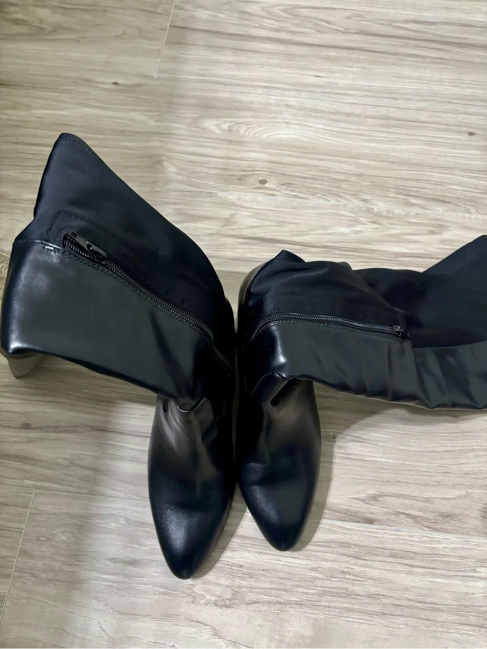 Liliana Raye 1 Black Knee-High Block Heel Boots 8.5